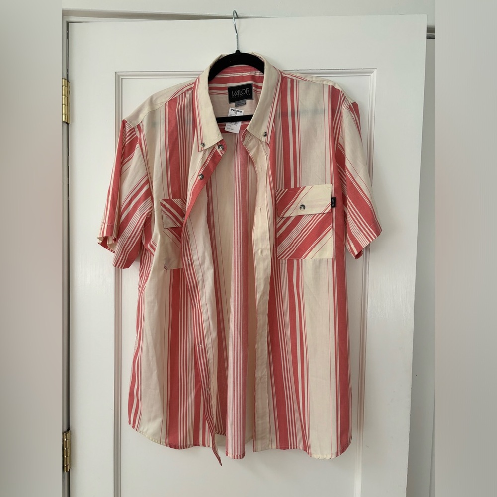 NWT size XXL Valor Collective shirt